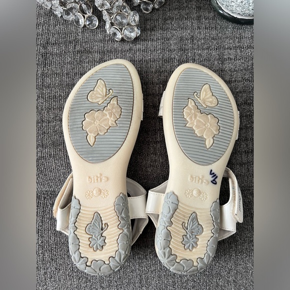 🌼 Girl’s Biti’s Cosset Ivory Comfort Sandals w Beads & Sequins Size 3 - Picture 5 of 8